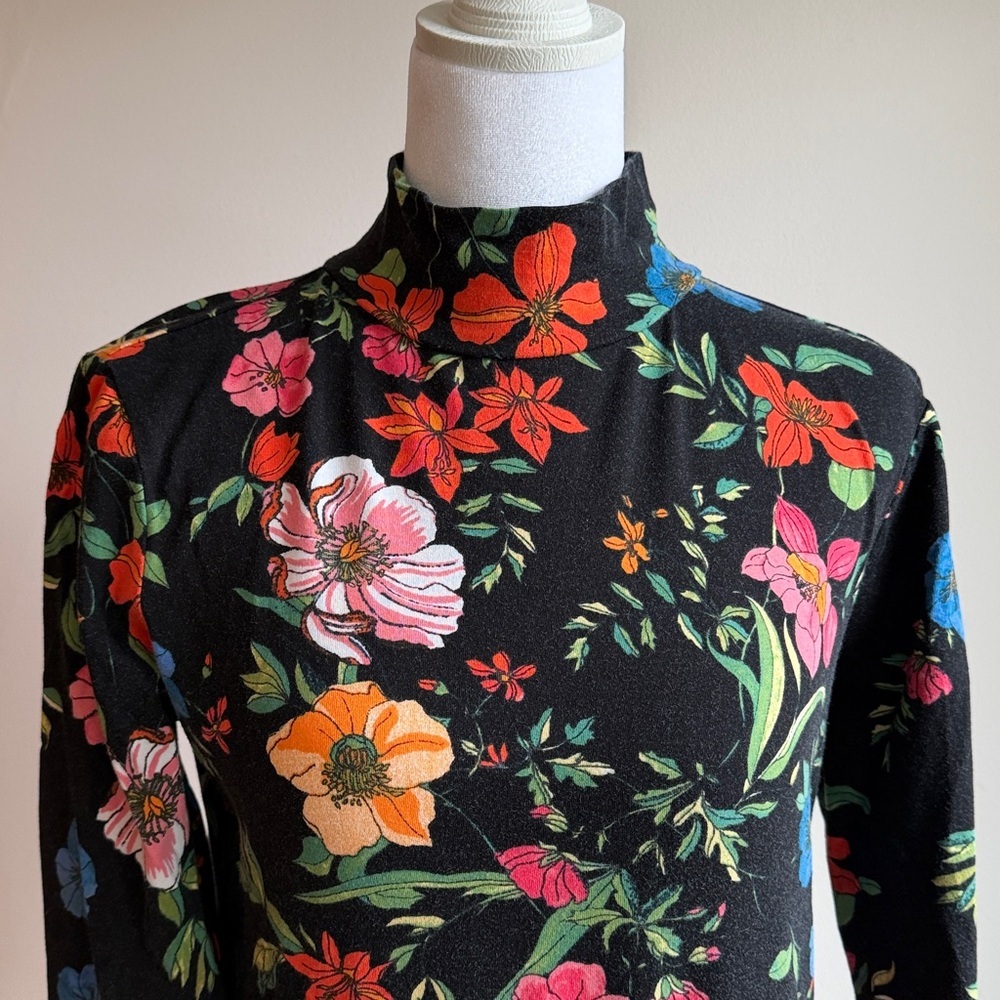 Maeve Anthropologie Black floral turtleneck T-shirt fabric long sleeve XS EUC - Picture 3 of 8